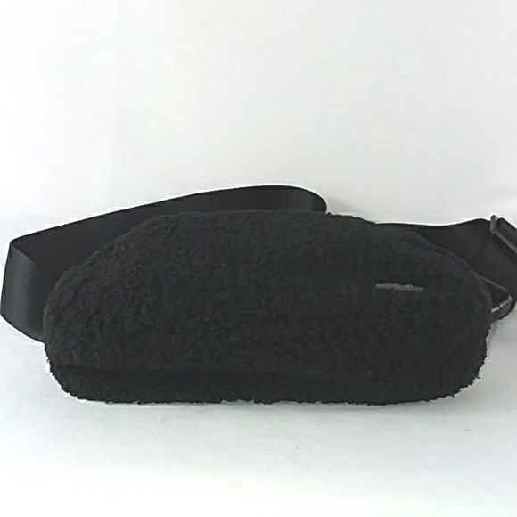 NWOT LOLE FLEECE BELT/WAIST BAG - Picture 4 of 7